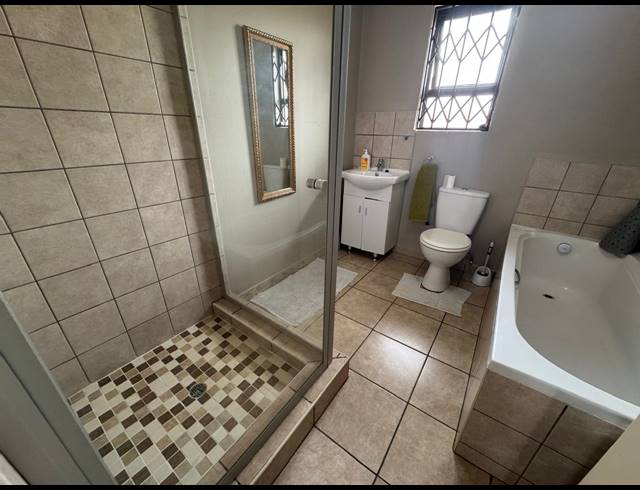 4 BEDROOM FREEHOLD FOR SALE IN SUNAIR PARK